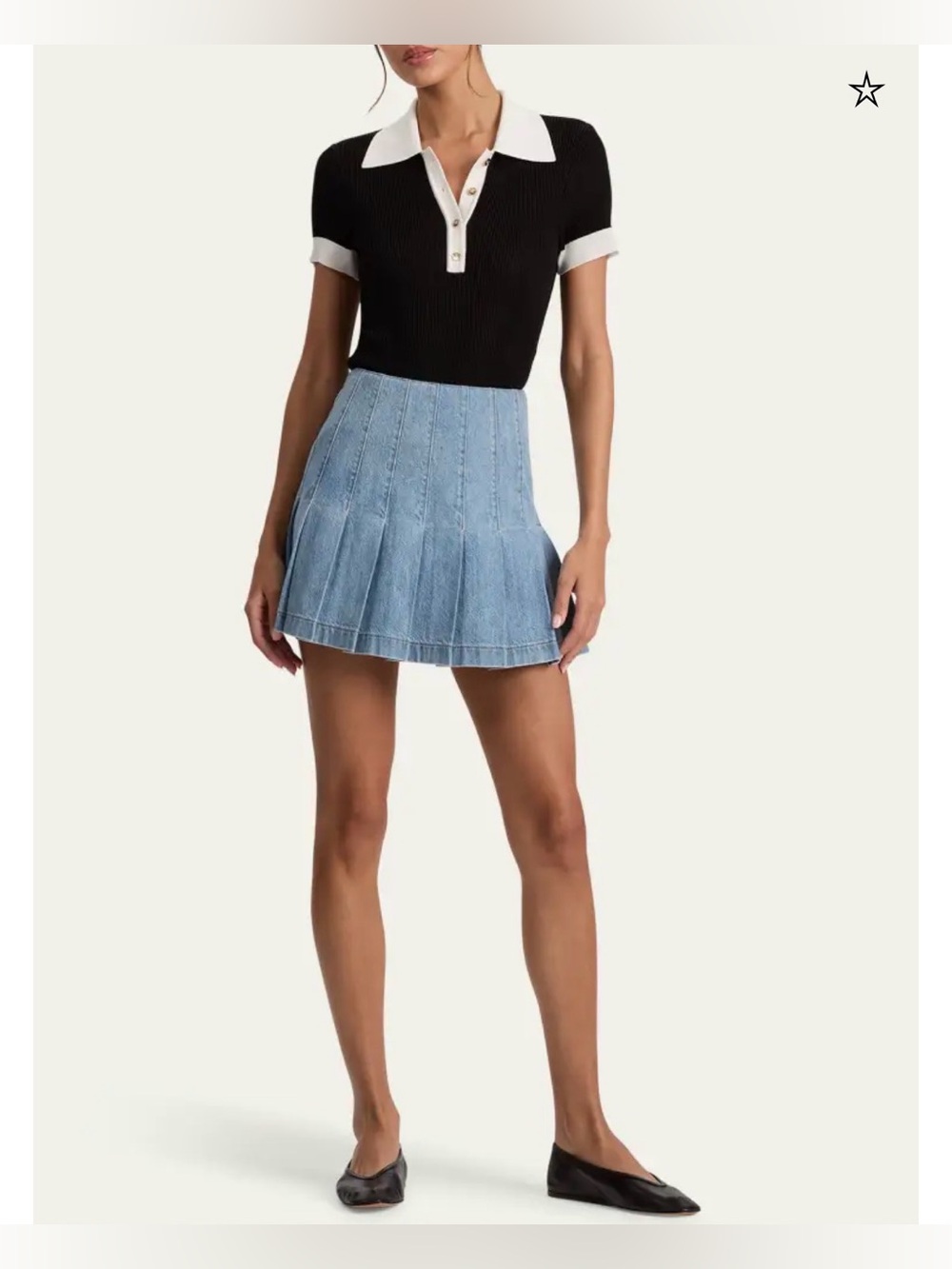 Alice + Olivia Carter Pleated Denim Mini Skirt. Size 29